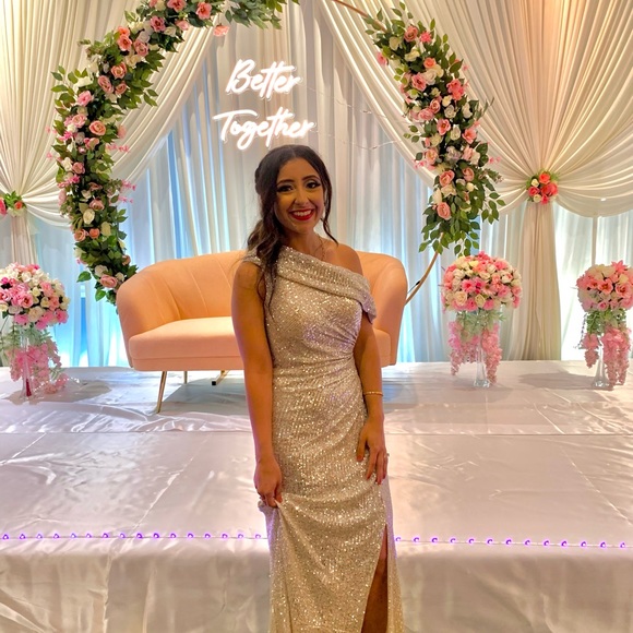 Macduggal asymmetrical sequin gown - Picture 4 of 4